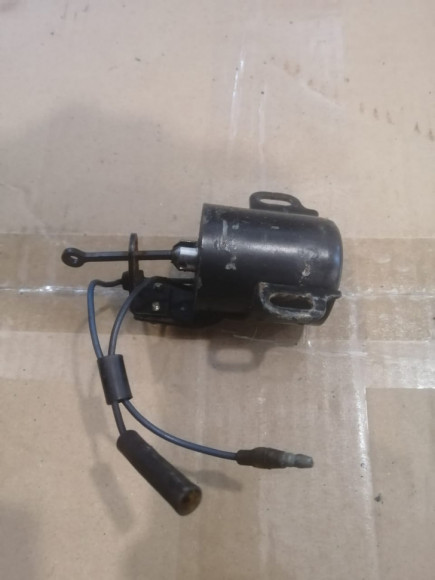 б/у Yamaha 115-140 соленоид 6N7-86110-00-00 б/у Yamaha 115-140 соленоид 6N7-86110-00-00