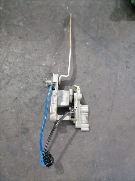 б/у Yamaha F150 механизм реверса в сборе 63P-44176-00-1S б/у Yamaha F150 механизм реверса в сборе 63P-44176-00-1S
