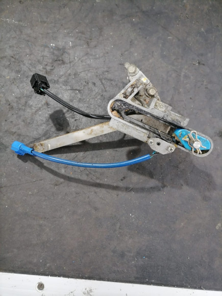 б/у Yamaha F150 механизм реверса в сборе 63P-44176-00-1S б/у Yamaha F150 механизм реверса в сборе 63P-44176-00-1S