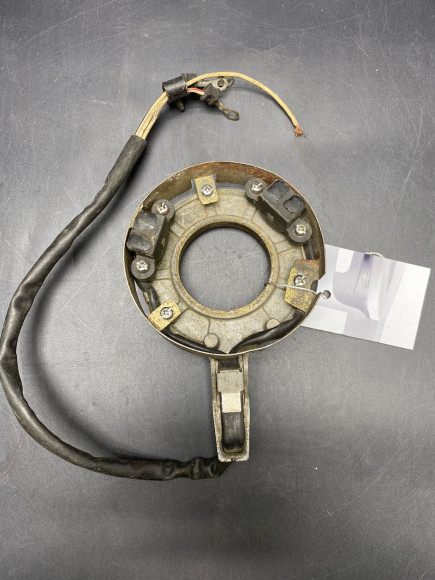 б/у Yamaha 90 основание с катушками в сборе 688-08558-01