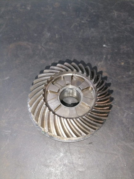 б/у Yamaha F80-100 шестерня заднего хода 67F-45571-00-00
