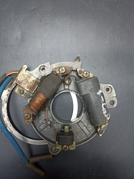 б/у Yamaha 6-8 основание с катушками в сборе 6G1-85560 б/у Yamaha 6-8 основание с катушками в сборе 6G1-85560