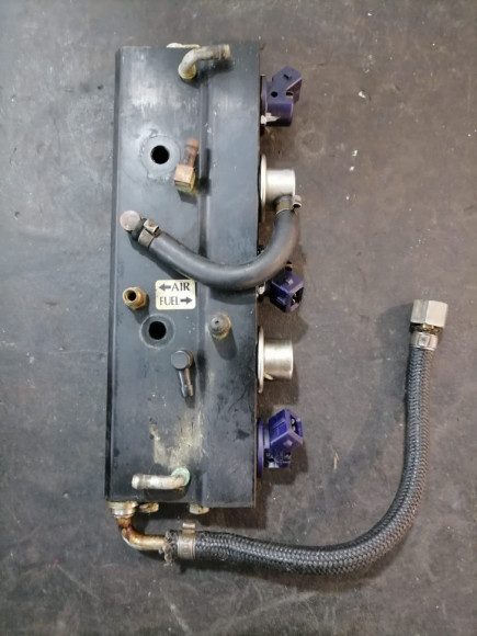 б/у Tohatsu MD40- 50 TLDI топливная рейка 3T5-10080-1 б/у Tohatsu MD40- 50 TLDI топливная рейка 3T5-10080-1