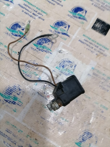 б/у Yamaha F40-300 реле стартера 68V-8194A-00-00
