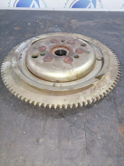 б/у Suzuki DT115-140 маховик 32102-94600-000 б/у Suzuki DT115-140 маховик 32102-94600-000