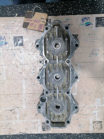 б/у Yamaha 60-70 головка блока цилиндров 6H3-11111-01-1S б/у Yamaha 60-70 головка блока цилиндров 6H3-11111-01-1S
