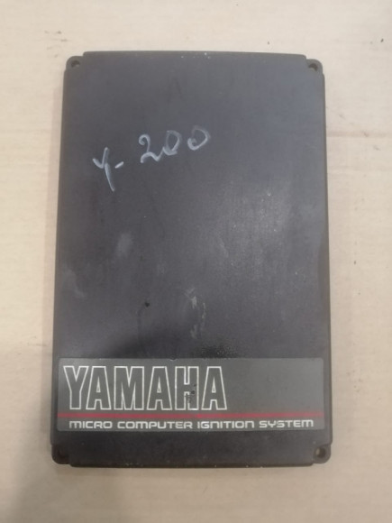 б/у Yamaha 200 крышка 6R3-85537-00-00