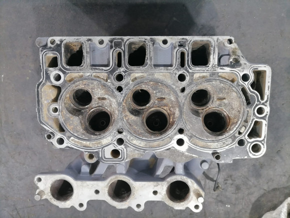 б/у Yamaha F30-40 головка блока цилиндров 67C-11111-03-1S б/у Yamaha F30-40 головка блока цилиндров 67C-11111-03-1S
