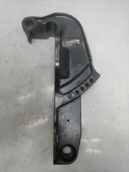 б/у Yamaha F25A струбцина подвески левая 65W-43111-10-4D