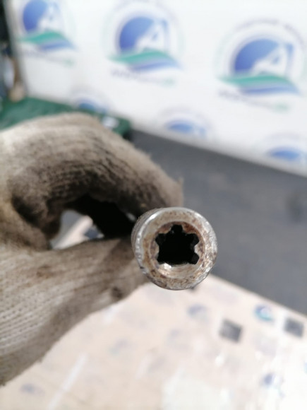 б/у Suzuki DF90-140 штанга муфты 23111-90J02-000