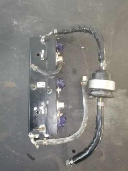 б/у Tohatsu MD70-90B топливная рейка 3T9-10080-0 б/у Tohatsu MD70-90B топливная рейка 3T9-10080-0