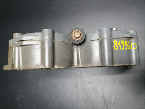 б/у Suzuki DT40, 40C Головка блока цилиндров ГБЦ 11111-94401 б/у Suzuki DT40, 40C Головка блока цилиндров ГБЦ 11111-94401