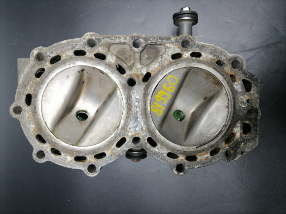 б/у Suzuki DT40, 40C Головка блока цилиндров ГБЦ 11111-94401 б/у Suzuki DT40, 40C Головка блока цилиндров ГБЦ 11111-94401