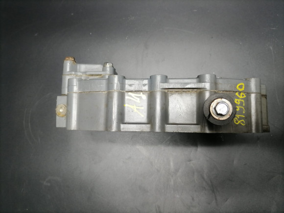 б/у Suzuki DT40, 40C Головка блока цилиндров ГБЦ 11111-94401 б/у Suzuki DT40, 40C Головка блока цилиндров ГБЦ 11111-94401