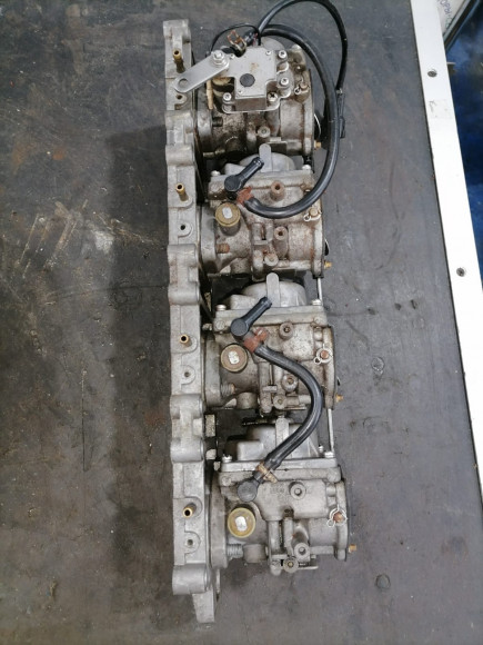 б/у Suzuki DT140 карбюраторы в сборе 13201-946B4-000, 13202-946B4-000, 13203-946B4-000, 13204-946B4-000