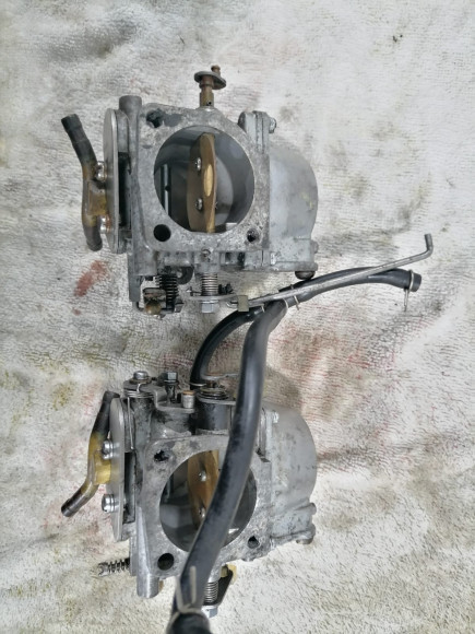 б/у Yamaha 40Q карбюраторы в сборе 6E9-14301-02-00,6E9-14302-02-00 б/у Yamaha 40Q карбюраторы в сборе 6E9-14301-02-00,6E9-14302-02-00