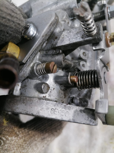 б/у Yamaha 40Q карбюраторы в сборе 6E9-14301-02-00,6E9-14302-02-00 б/у Yamaha 40Q карбюраторы в сборе 6E9-14301-02-00,6E9-14302-02-00