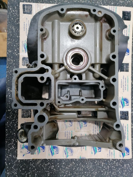 б/у Suzuki DF90-140 основание двигателя 51110-90840-0EP б/у Suzuki DF90-140 основание двигателя 51110-90840-0EP