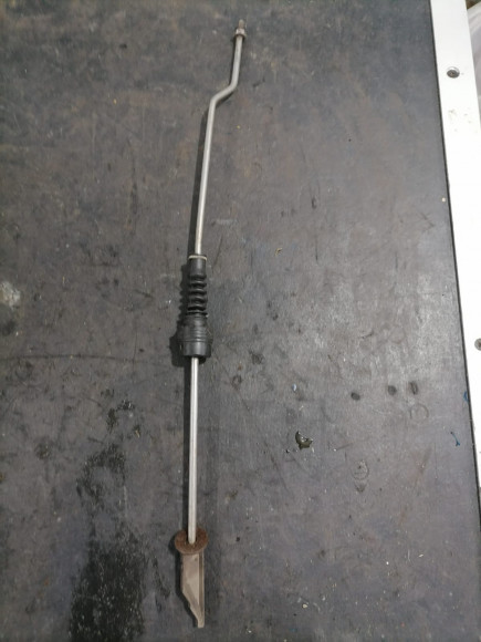 б/у Yamaha 9.9D-15 ось включения хода 682-44150-10-00 длина L