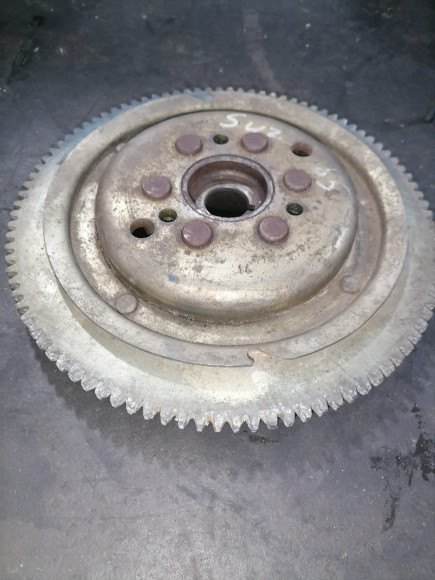 б/у Suzuki DT 75-85 маховик 32102-95601-000
