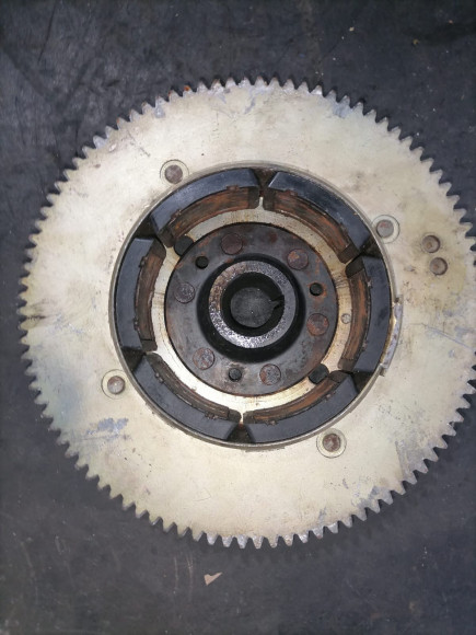 б/у Suzuki DT 75-85 маховик 32102-95601-000