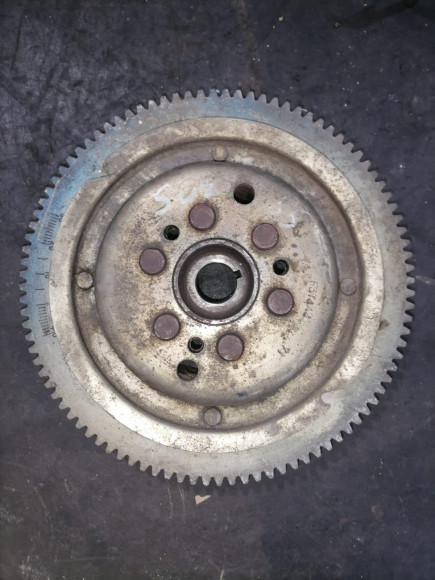 б/у Suzuki DT 75-85 маховик 32102-95601-000