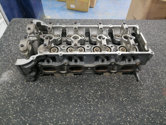 б/у Suzuki DF90-140 головка блока цилиндров 11100-90J01-000 б/у Suzuki DF90-140 головка блока цилиндров 11100-90J01-000