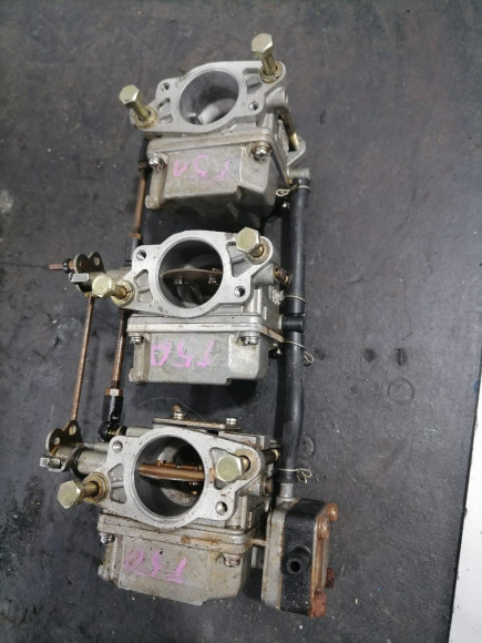 б/у Tohatsu 40 карбюраторы в сборе 3C8-03200-4,3C8-03207-4,3C8-03210-4 б/у Tohatsu 40 карбюраторы в сборе 3C8-03200-4,3C8-03207-4,3C8-03210-4