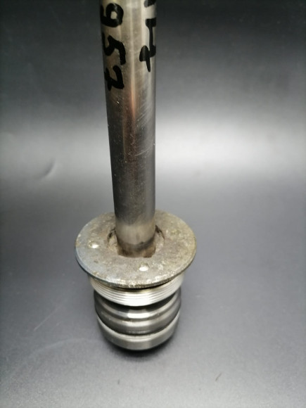 б/у Yamaha 50-90 шток гидравлики в сборе с гайкой 6H1-43810