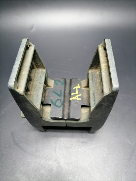 б/у Yamaha 20-25 Демпфер нижний в сборе 6L2-44553, 6L2-44552-01, 6L2-44551-01, 6L2-44557 б/у Yamaha 20-25 Демпфер нижний в сборе 6L2-44553, 6L2-44552-01, 6L2-44551-01, 6L2-44557