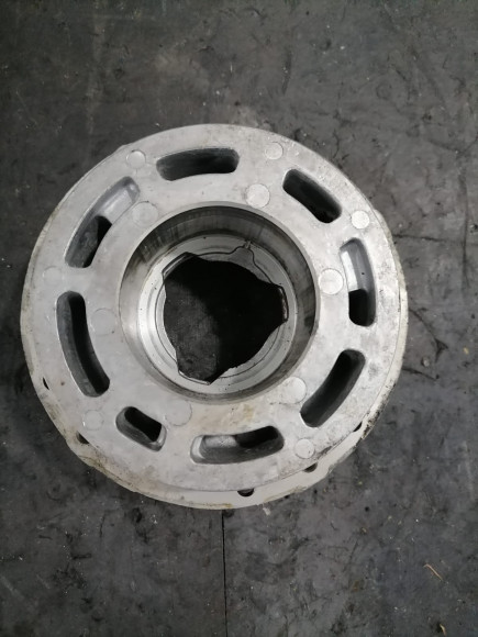 б/у Yamaha 200-225 корпус подшипника 6R3-15163-00-94