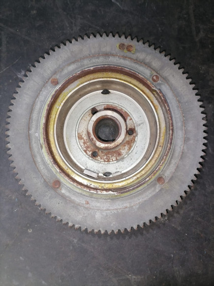 б/у Yamaha 60 маховик 6H2-85550-00-00