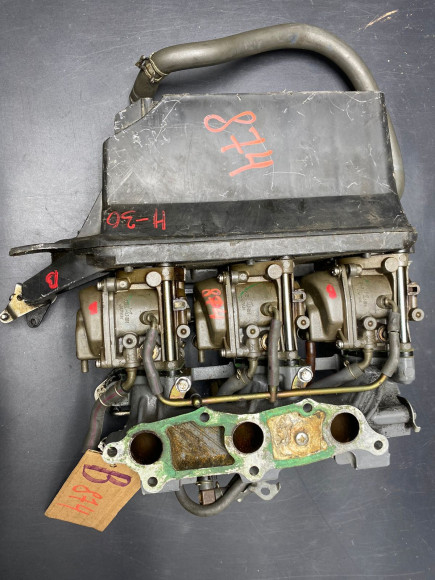 б/у Honda BF30 карбюраторы в сборе 16100-ZW2-003ZA, 17100-ZV7-000 б/у Honda BF30 карбюраторы в сборе 16100-ZW2-003ZA, 17100-ZV7-000