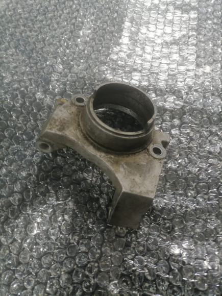 б/у Yamaha 150-225 кронштейн стартера 6K7-81822-00-94 б/у Yamaha 150-225 кронштейн стартера 6K7-81822-00-94