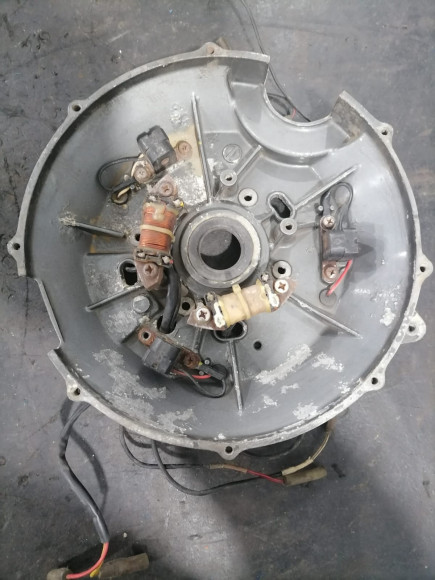 б/у Suzuki DT 75-85 зажигание в сборе 32120-95600-000, 32140-95600-000, 32150-87E20-000,11411-95610-0ED