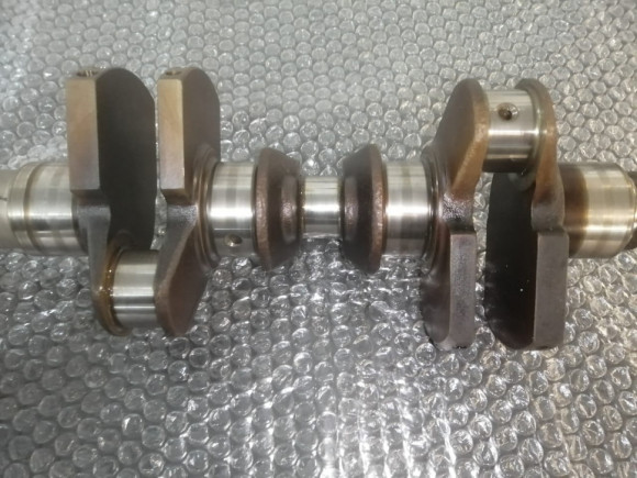 б/у Yamaha F30-40 коленчатый вал 67C-11411-00-00 б/у Yamaha F30-40 коленчатый вал 67C-11411-00-00
