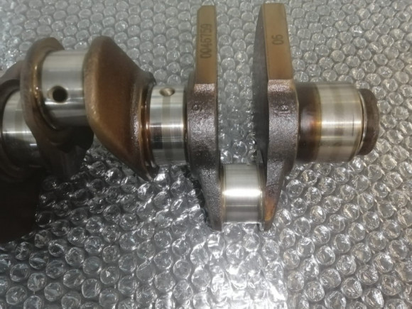 б/у Yamaha F30-40 коленчатый вал 67C-11411-00-00 б/у Yamaha F30-40 коленчатый вал 67C-11411-00-00
