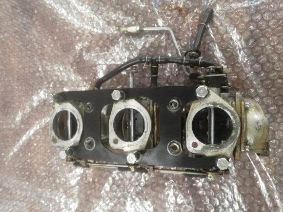 б/у Yamaha 50 карбюраторы в сборе 6H5-14301-08-00,6H5-14302-08-00,6H5-14303-08-00 б/у Yamaha 50 карбюраторы в сборе 6H5-14301-08-00,6H5-14302-08-00,6H5-14303-08-00