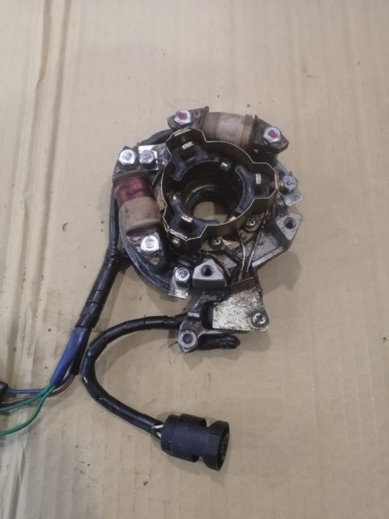 б/у Yamaha 40 зажигание в сборе 6H4-85510-F0-00 б/у Yamaha 40 зажигание в сборе 6H4-85510-F0-00
