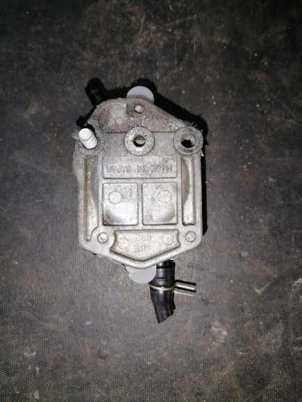 б/у Yamaha 20-90 топливный насос 692-24410-00-00 б/у Yamaha 20-90 топливный насос 692-24410-00-00