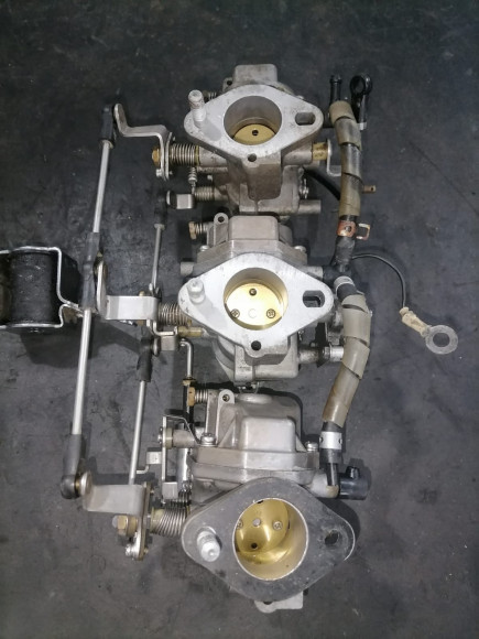 б/у Suzuki DT 75-85 карбюраторы в сборе 13201-956B0-000,13202-956H0-000,13203-956H0-000