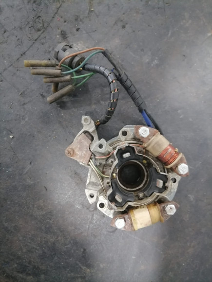 б/у Yamaha 40-50 основание в сборе с катушками 6H4-85510-F0-00