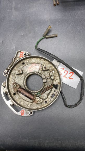 б/у Yamaha 25-30 основание с катушкой в сборе 689-85560-A2, 689-81303-A2 б/у Yamaha 25-30 основание с катушкой в сборе 689-85560-A2, 689-81303-A2