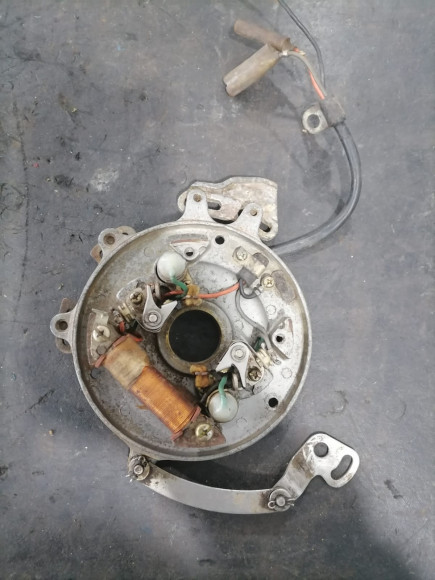 б/у Yamaha 25 OLD основание в сборе кулачкового типа