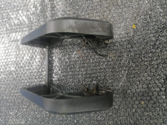 б/у Yamaha 6-8 струбцины 6M8-G3111-02-4D, 6M8-G3112-01-4D