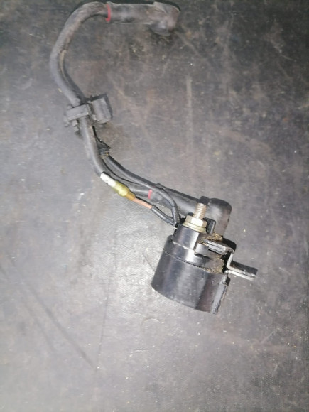 б/у Yamaha 40 реле стартера 688-81950-10-00 б/у Yamaha 40 реле стартера 688-81950-10-00
