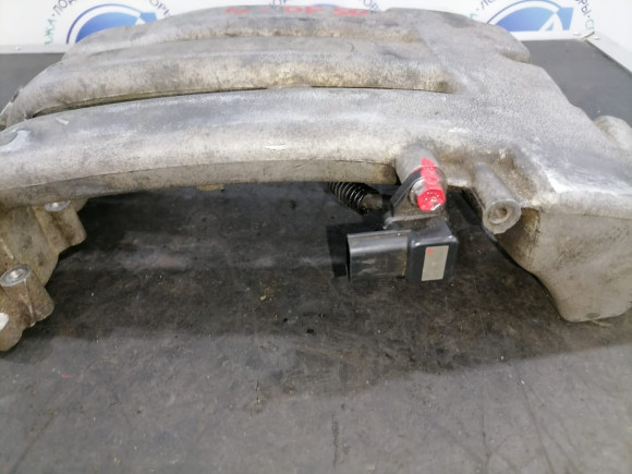 б/у Suzuki DF40-50 коллектор впуска в сборе с датчиком 18590-80C40-000, 13111-87J00-000