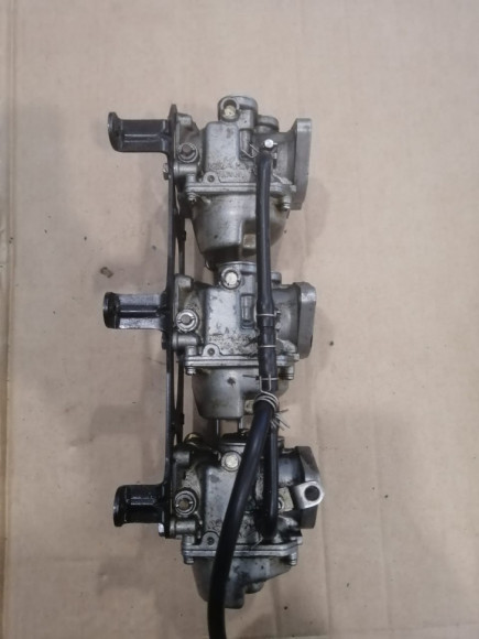б/у Yamaha 90 карбюраторы в сборе 6H1-14301-14-00,6H1-14303-15-00,6H1-14303-14-00 б/у Yamaha 90 карбюраторы в сборе 6H1-14301-14-00,6H1-14303-15-00,6H1-14303-14-00
