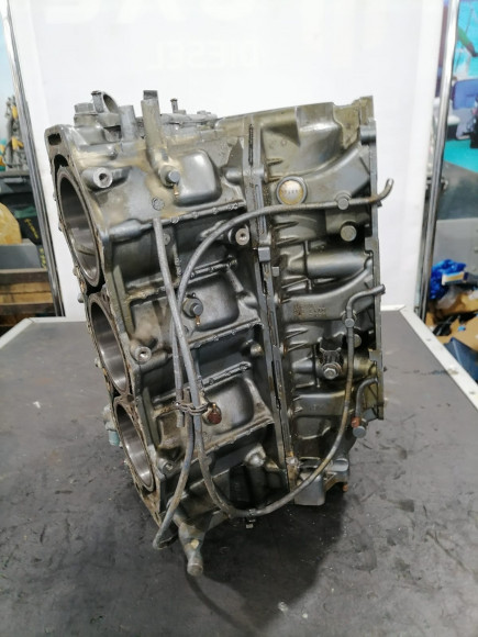 б/у Yamaha 150-200 блок цилиндров 64F-15100-00-94