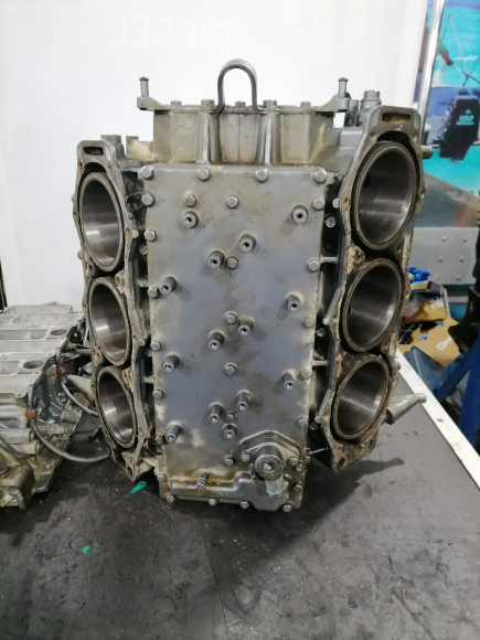 б/у Yamaha 150-200 блок цилиндров 64F-15100-00-94